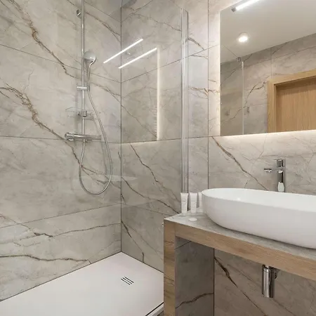 Spacious Apartment With Parking Krakow Laszkiewicza 8B By Heyrent Krakkó